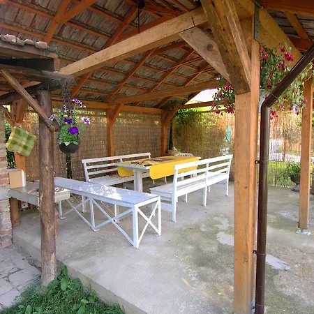 Sunny Garden בית נופש